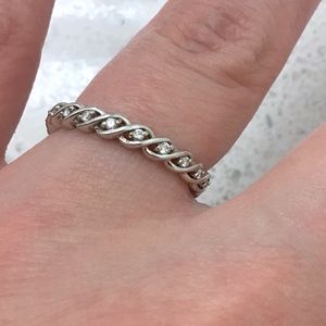 SOLD - Helzberg Diamonds Wedding Ring, 10k white gold twist band